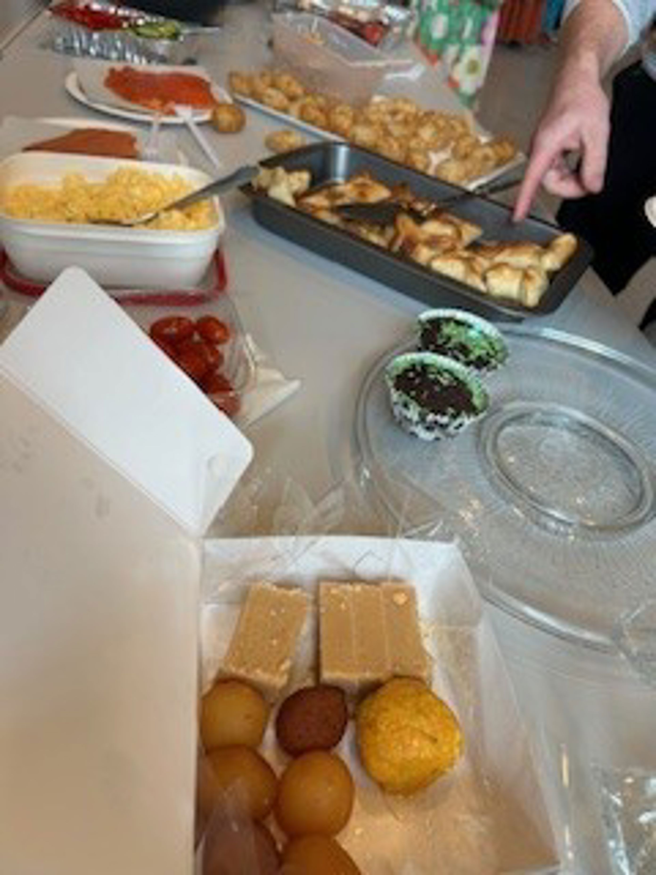 Et bord fullt av mat