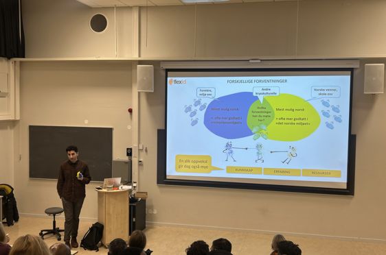 en person som holder en presentasjon